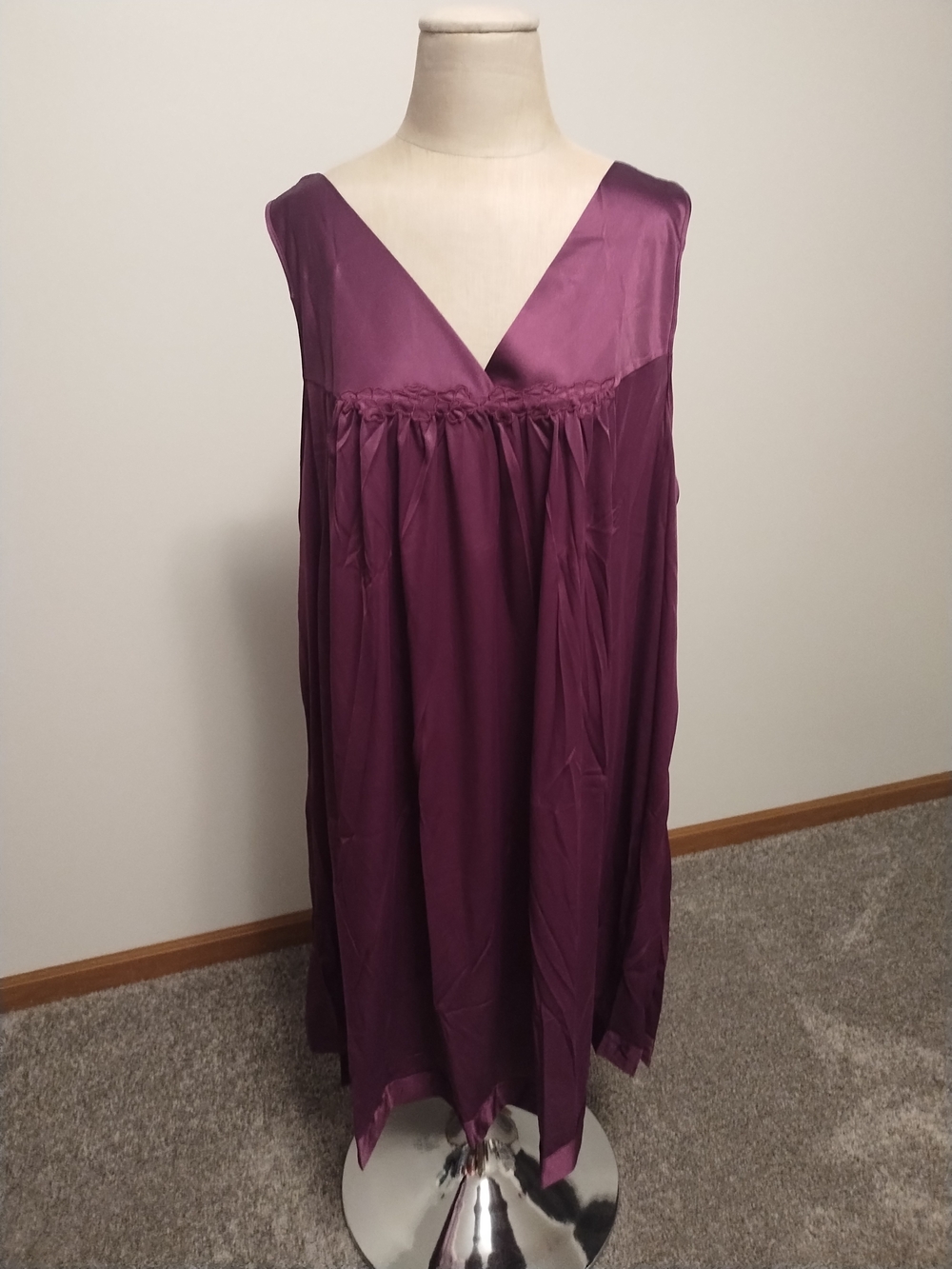 NWT Vanity Fair Women's Purple Satin Sleep Chemise